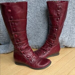 Miz Mooz Burgundy Buttoned Heeled Boots